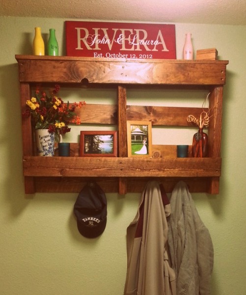 Pallet shelf by Laura @ CYW